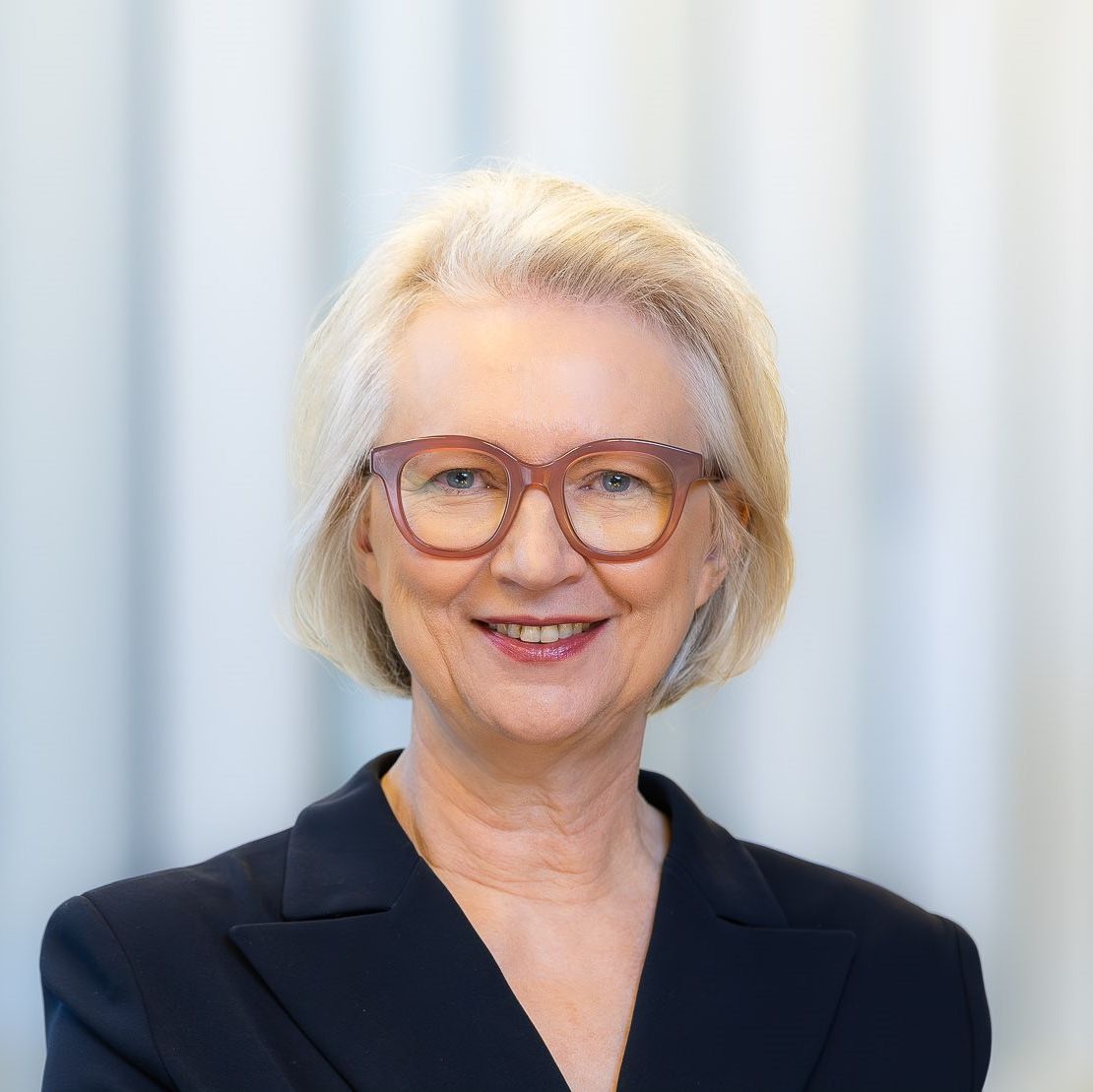 Portrait von Monika Schnitzer